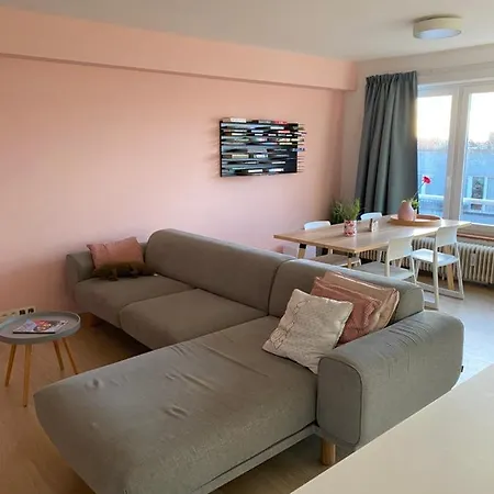 Zeer Ruim Appartement In Oostende Ostende